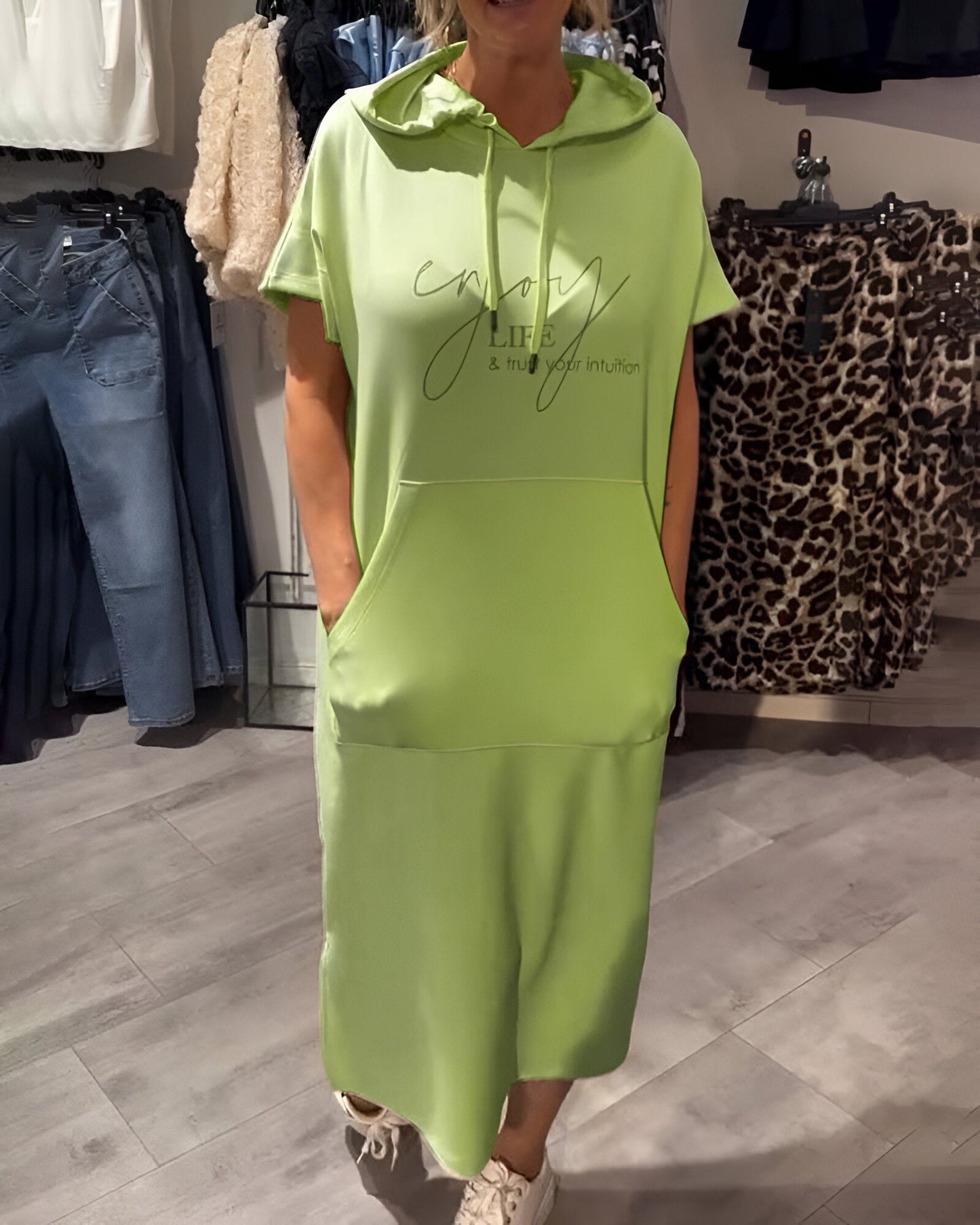Saskia™ | Lässiges Kapuzenkleid