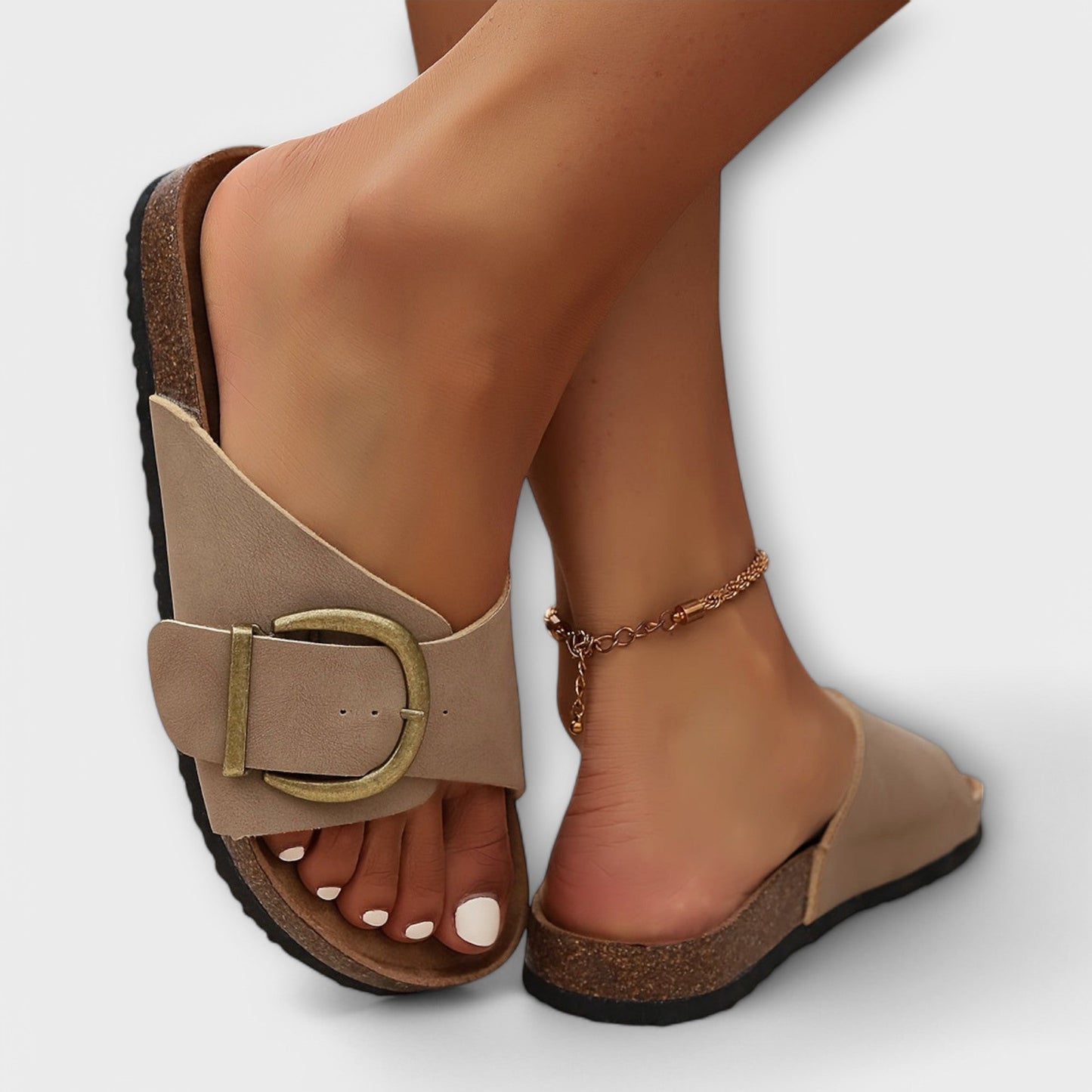 Sandalias Margie de corcho con diseño de hebilla