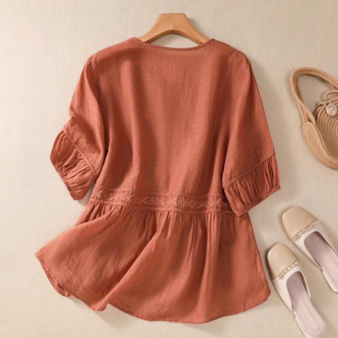 Vélemor | Bestickte Bluse mit ausgestelltem Schnitt