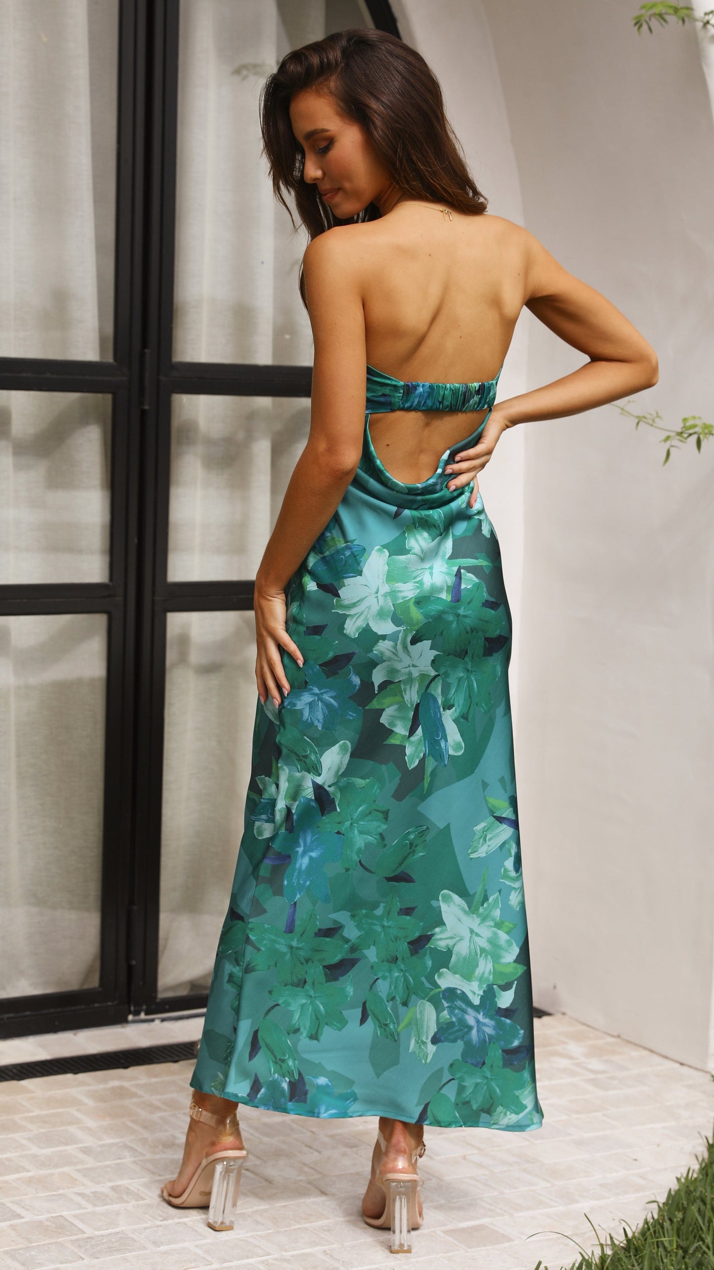 Thesa - Vestido de satén sin mangas