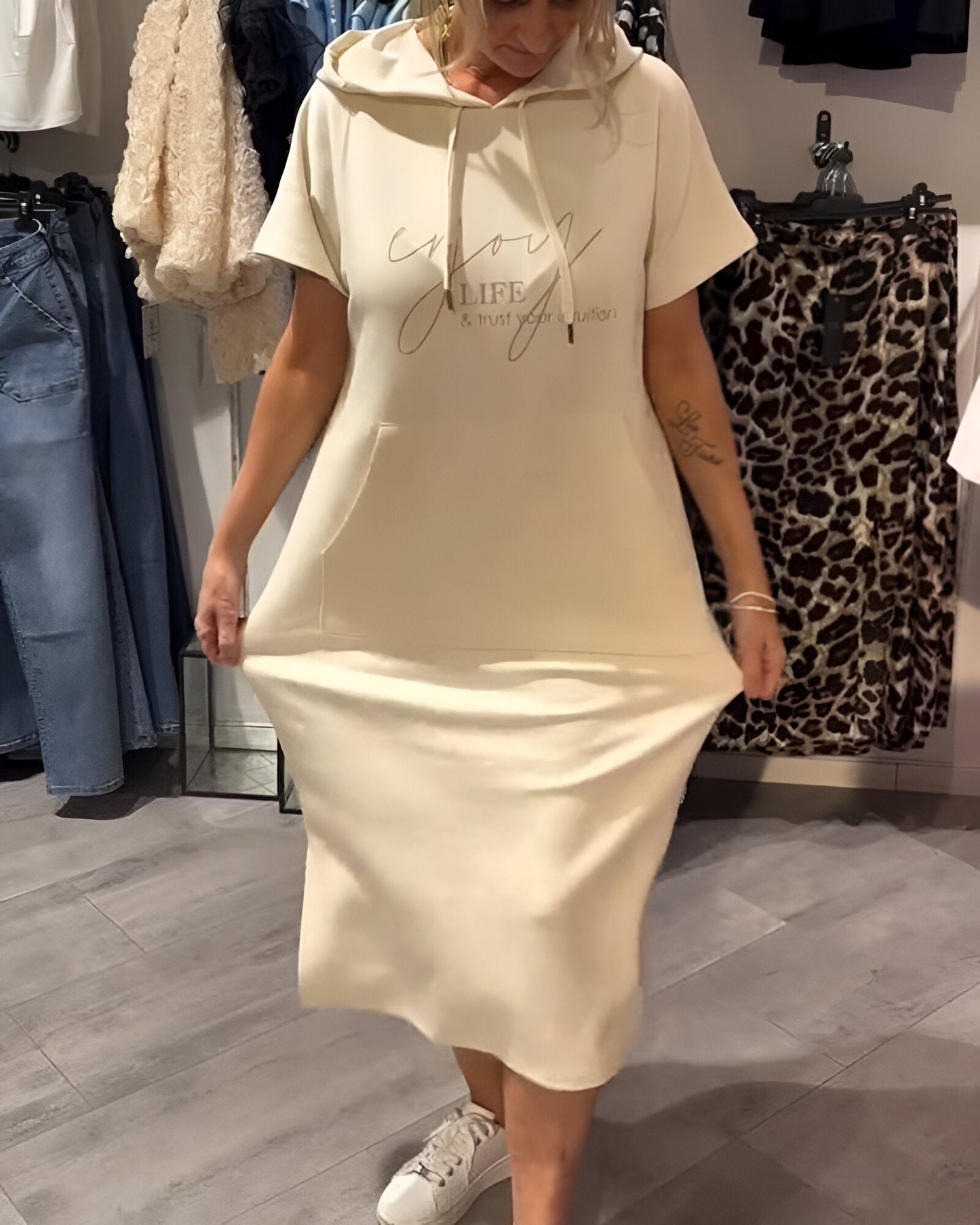 Saskia™ | Lässiges Kapuzenkleid
