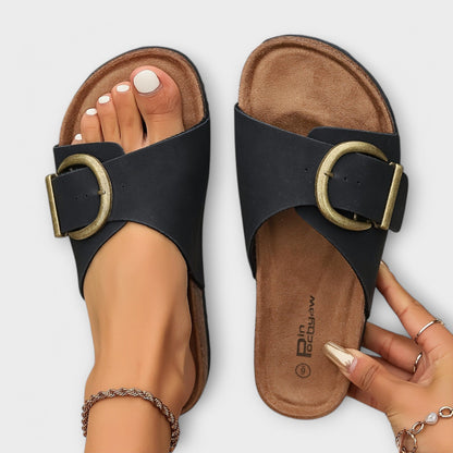 Sandalias Margie de corcho con diseño de hebilla