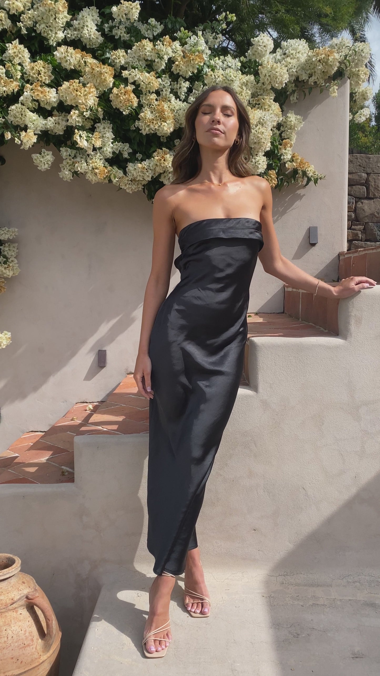 Thesa - Vestido de satén sin mangas