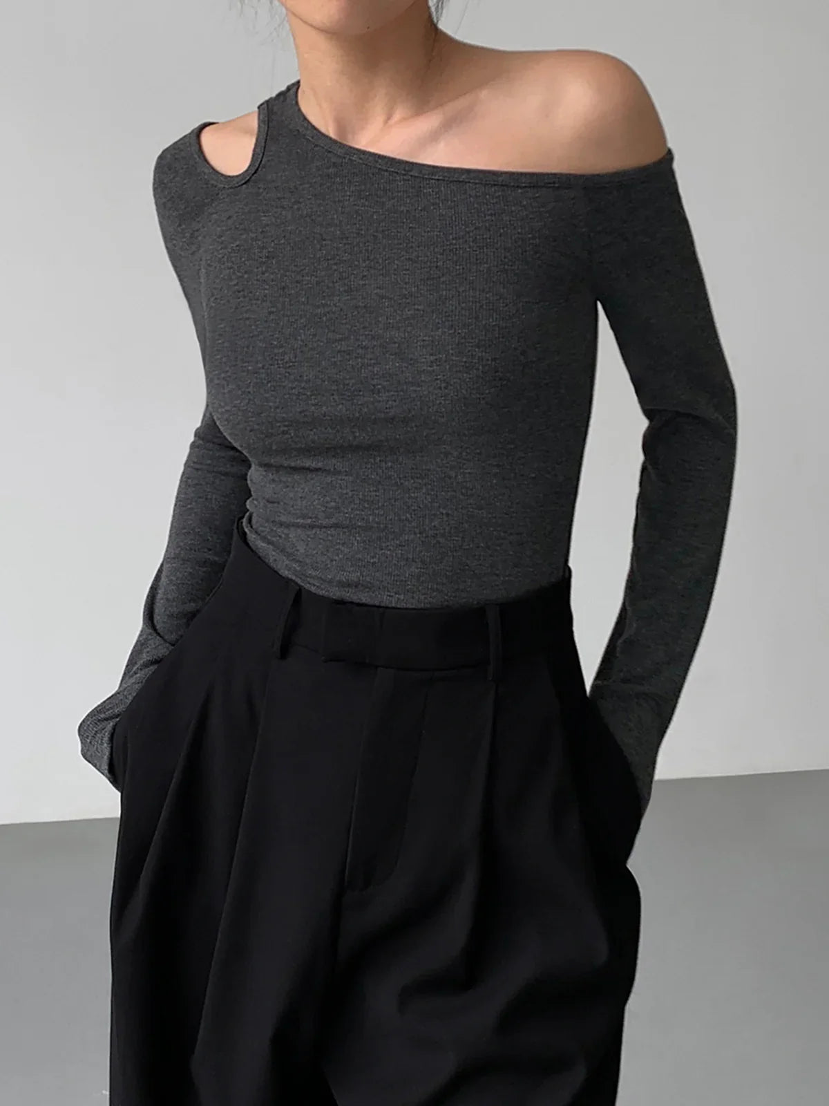 ALDO - TOP DE PUNTO AJUSTADO CON ABERTURAS