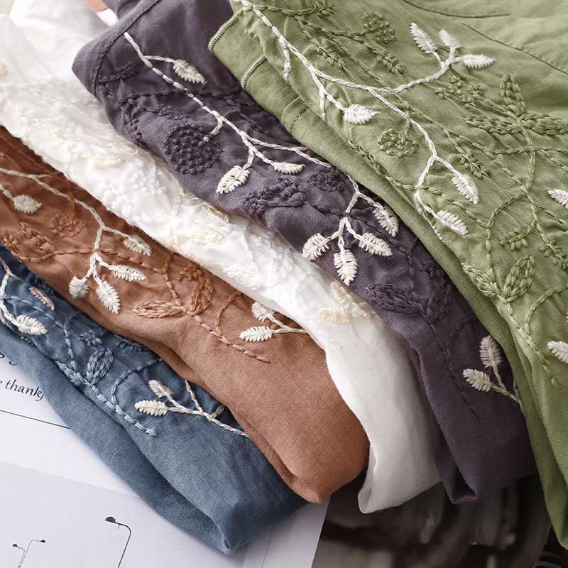 Vélemor | Bestickte Bluse mit Knopfleiste