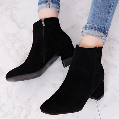 LUXE - BOTAS DE CAÑA BAJA CON TACÓN