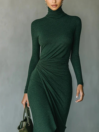 LEONOR | VESTIDO MIDI CRUZADO ASIMÉTRICO VERDE OSCURO CON PLIEGUES Y CUELLO ALTO
