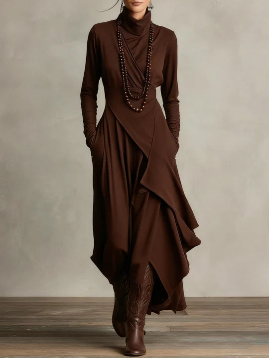 AURELIA | VESTIDO LARGO PLISADO ASIMÉTRICO CON CUELLO ALTO