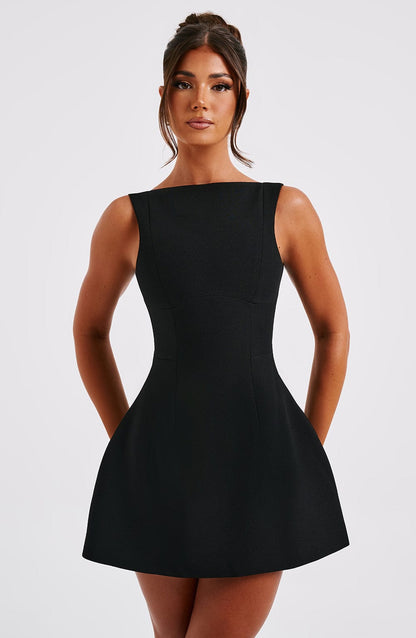 Mónica - Mini vestido de espalda abierta