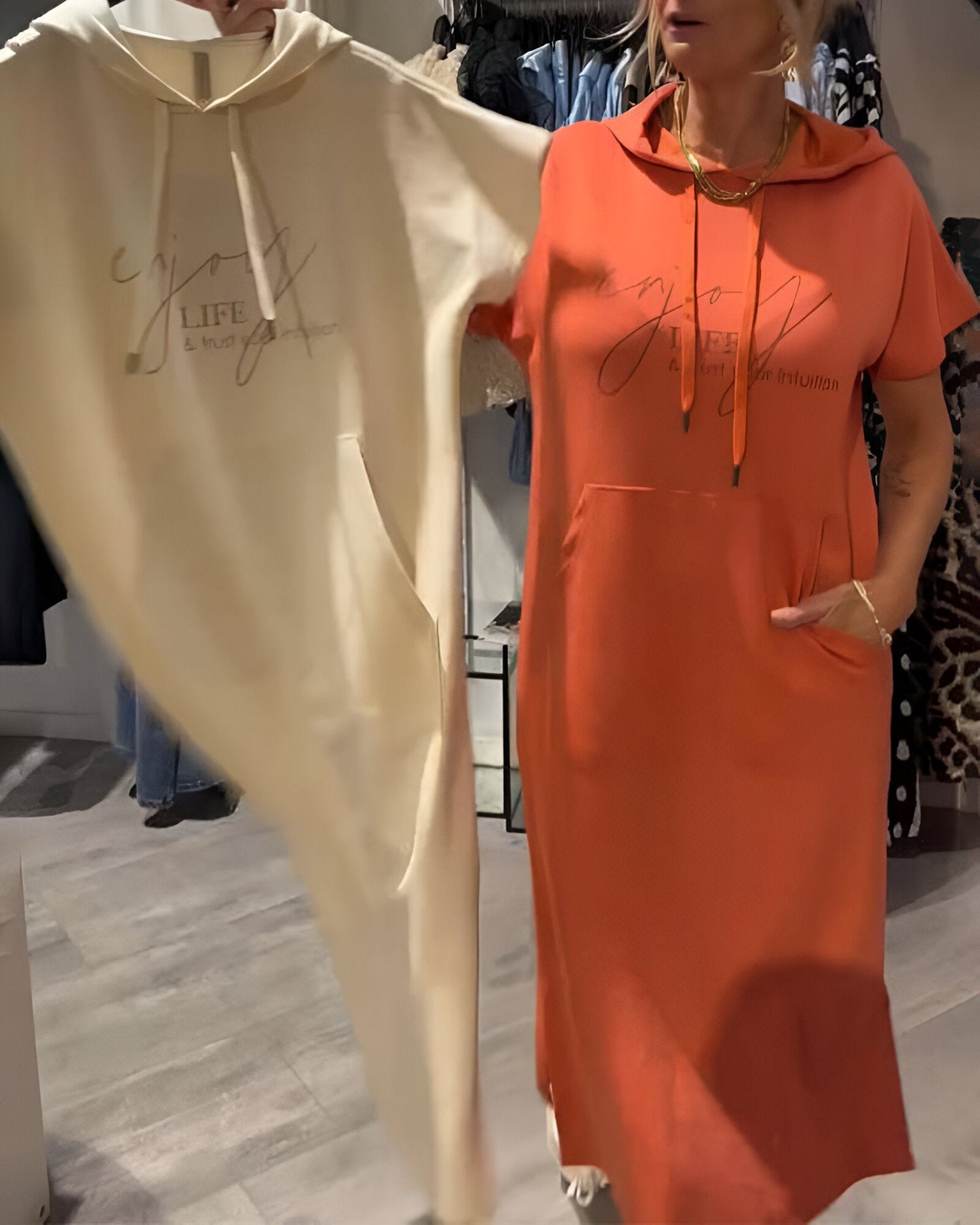 Saskia™ | Lässiges Kapuzenkleid