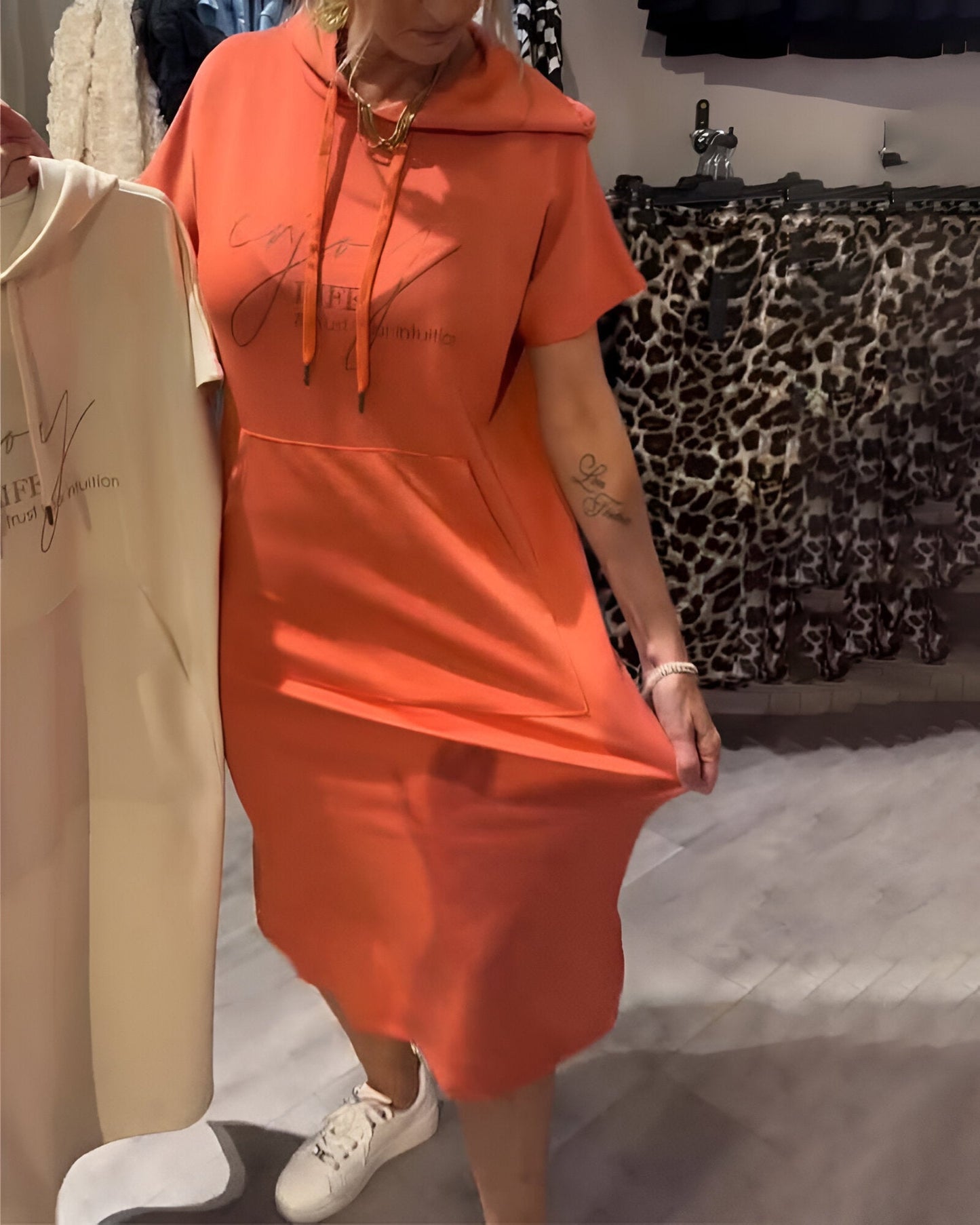Saskia™ | Lässiges Kapuzenkleid
